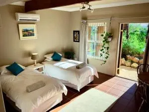 Guest Suite in Tuscan Farmhouse - Simondium