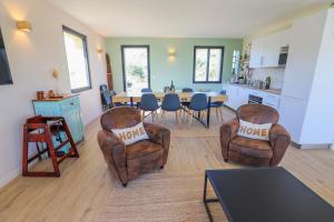 Maisons de vacances Magnifique maison moderne avec acces direct a la mer : photos des chambres