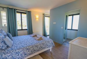 Maisons de vacances Magnifique maison moderne avec acces direct a la mer : photos des chambres