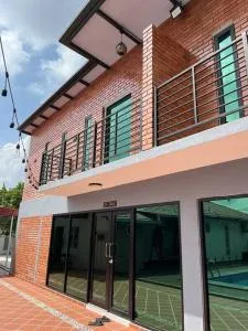 Astana Singgah Melaka - Kampong Padang