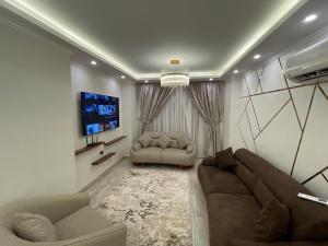 كمباوند جولدن جيتس المقطم