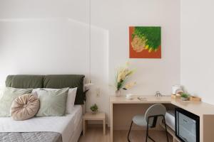 M18 Studios Monastiraki Gems