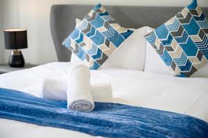 Denham Court 4Br with Central AC & WiFi near Coles