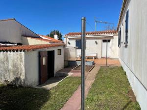 Pavillon bord de mer - 10min des plages en vélo