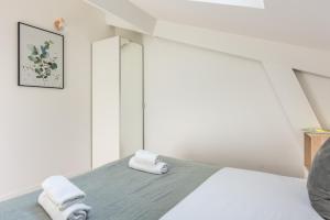 Appartements Charming house with garden - Near Paris : photos des chambres