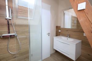 Appartements Remise 68 - Historisches Anwesen beim Maison 1775, mit Sauna, Wissembourg, Elsass : photos des chambres