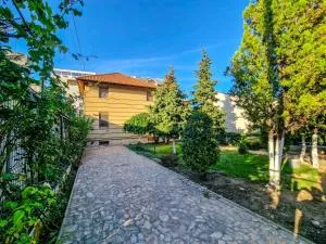 Casa Edwin - Viile-Noui