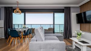 Gardenia, Sun & Snow