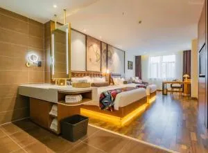 喆啡酒店孔雀河店 - Корла