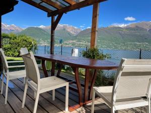 Bungalow EVE Lido di Colico , front lake and city center