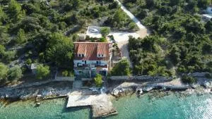 Apartments Lučin - 大德尔韦尼克