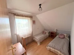 Happy Bison - A 5 Bedroom House With A Garden - Stoczek