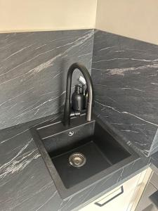 Studio neuf à 5 min plages et gare