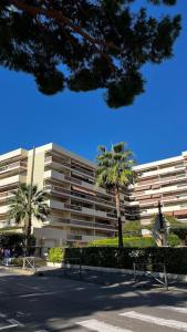 Studio neuf à 5 min plages et gare