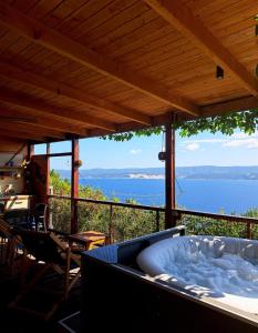 Bella Vista with jacuzzi 1