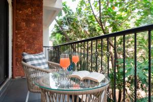 Studio 109 Apartment by tisyastays