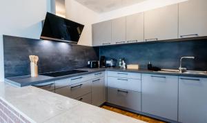 janu-homes - 3 Zimmer Apartment - 7 Betten, Lahnblick vom Rheinberg