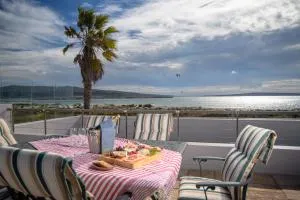 Sensiri Orca Beach Villa - Donkergat