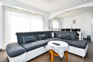 Apartman Lavanda sa bazenom i okućnicom 4* 