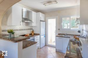 Villa Baladrar Way by Abahana Villas