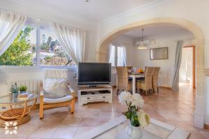 Villa Baladrar Way by Abahana Villas