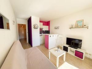 Coquet studio dans résidence avec piscine Sanary