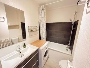 Coquet studio dans résidence avec piscine Sanary