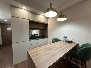 Luxury Family Apartment with stunning Mountain View