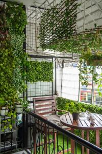 Homey and Cozey Poblacion Makati S02