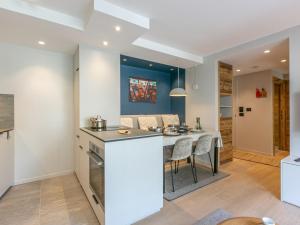 Appartement de standing avec garage, wifi et terrasse au pied des pistes à Val-dIsère - FR-1-694-332