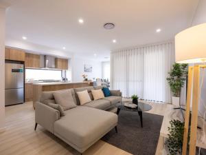 Brand New 4Bs Home near Shops and Park at Greenbank