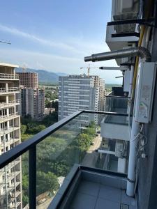 Студия с бассейном во дворе White Sails