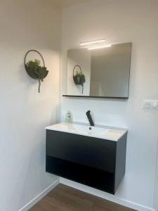 Appartements Casa Viasud #2, #3 & #4 - 3 jolis T2 climatises - Centre Brive & Proche Gare : photos des chambres