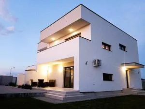 Three Diamonds Residence - Gabčíkovo