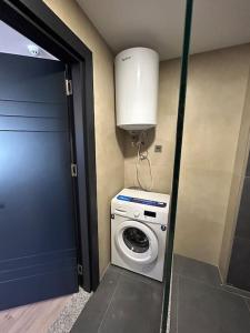 Море у подъезда - Batumi View