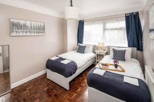 Chatsworth Ground Floor Apartment!