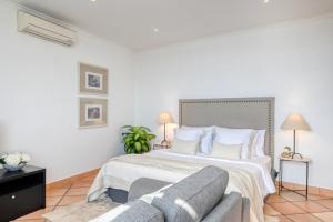 Clarisses House II, a Home in Madeira