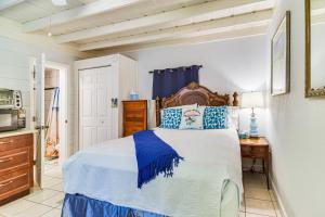 Peaceful Studio Near Golf Course in Clearwater!