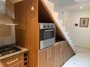 Departamento en doble planta con patio y parrilla!
