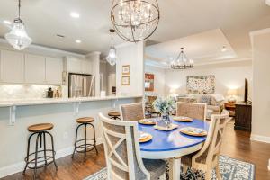 Gorgeous College Station Townhome w Patio!
