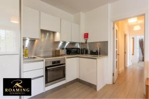 Sleeps 6 - Central - Free Secure Parking - 2 Bath