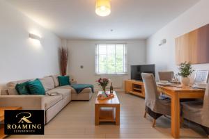 Sleeps 6 - Central - Free Secure Parking - 2 Bath