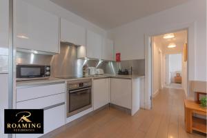 Sleeps 6 - Central - Free Secure Parking - 2 Bath