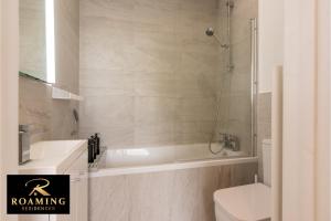 Sleeps 6 - Central - Free Secure Parking - 2 Bath