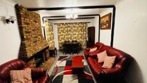 Entire Four Bedroom Spacious Home in St Albans - Abbots Langley