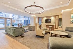 Luxury Apt with Water Views