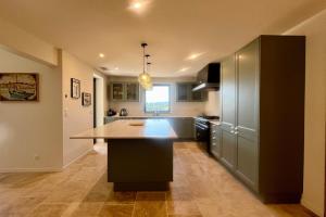 Maisons de vacances LE Mas Jas magnificent Mas Provencal - Lauris : photos des chambres