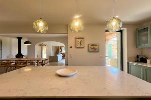 Maisons de vacances LE Mas Jas magnificent Mas Provencal - Lauris : photos des chambres