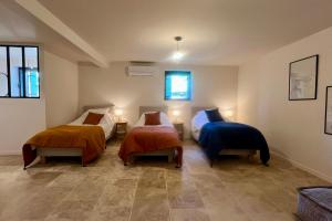 Maisons de vacances LE Mas Jas magnificent Mas Provencal - Lauris : photos des chambres