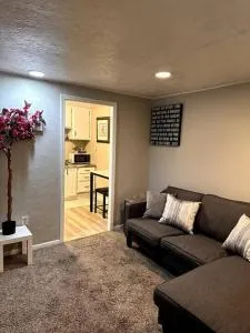Modern Tiny Home Escape - ليكوود